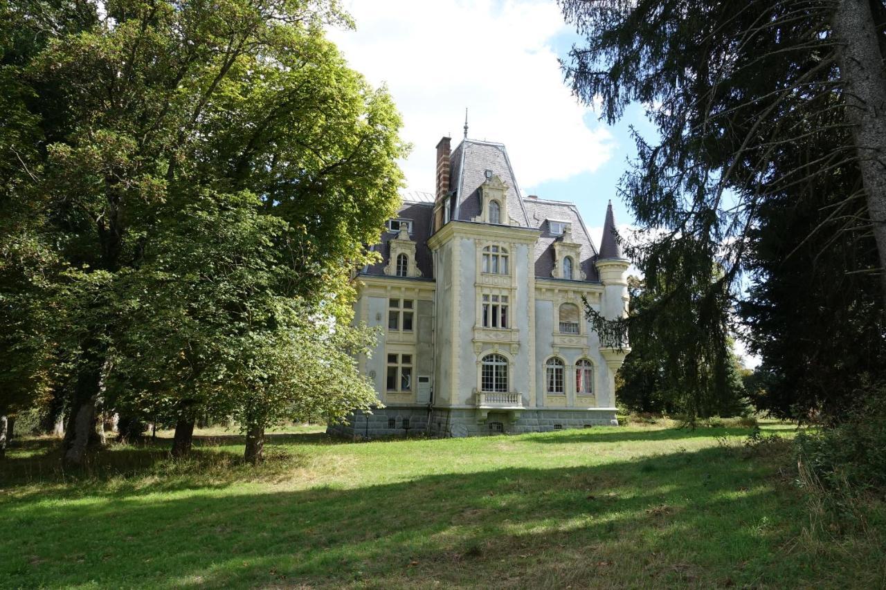 Chateau De Chazelpaud Couette-café *